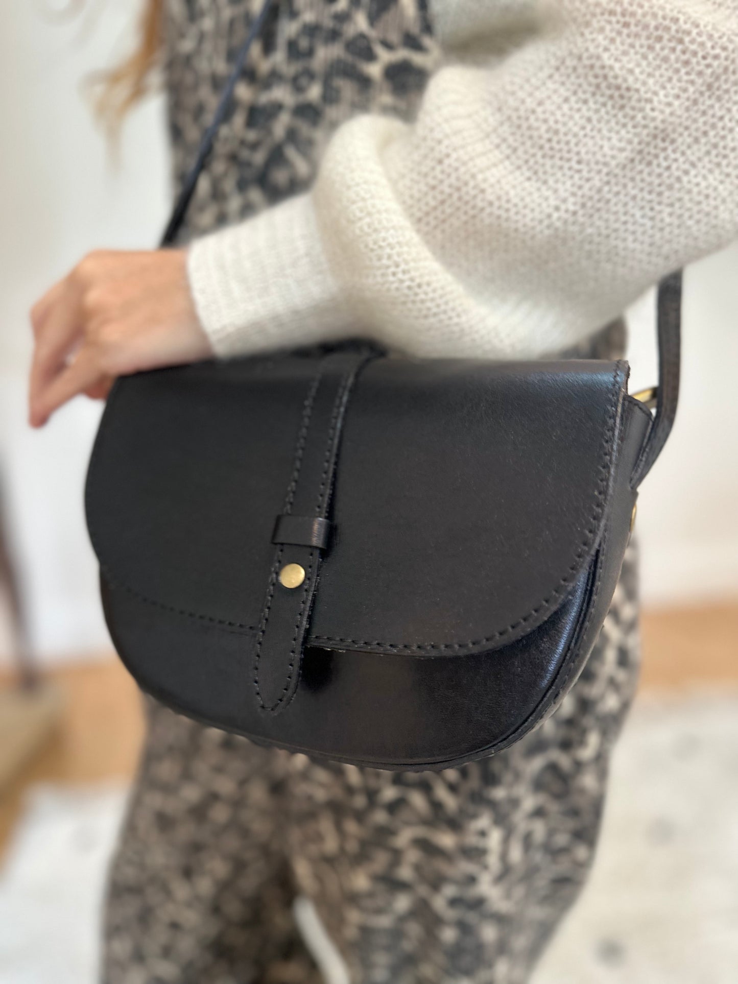 Sac Lily